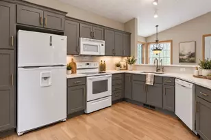 8556 Adair Cir N, Brooklyn Park, MN 55443 - Photo 4