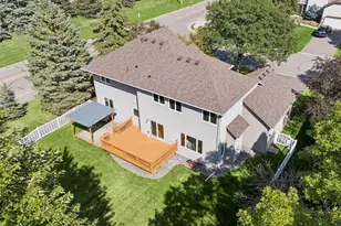 3925 Urbandale Ln N, Plymouth, MN 55446 - Photo 8