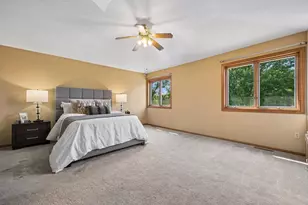 3925 Urbandale Ln N, Plymouth, MN 55446 - Photo 34