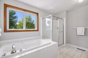 3925 Urbandale Ln N, Plymouth, MN 55446 - Photo 40