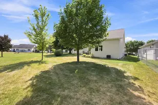 2872 35th St S, Moorhead, MN 56560 - Photo 4