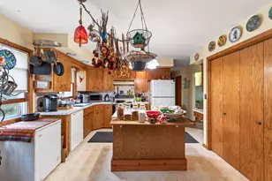 1398 25th St NW, New Brighton, MN 55112 - Photo 4