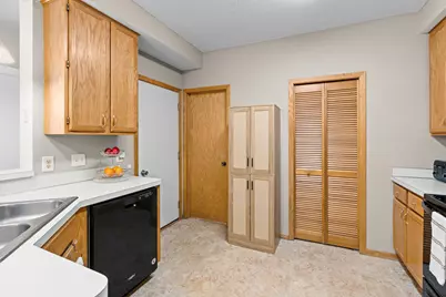 15309 Greenhaven Lane #109, Burnsville, MN 55306 - Photo 14