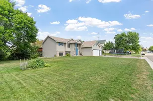 18566 96th Pl N, Maple Grove, MN 55311 - Photo 2