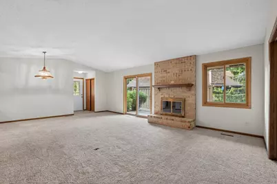 7055 Robinwood Trail, Woodbury, MN 55125 - Photo 8