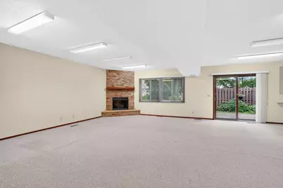 7055 Robinwood Trail, Woodbury, MN 55125 - Photo 20