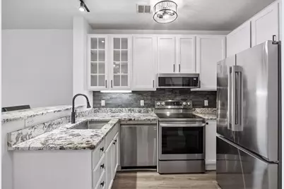660 N 2nd Street #126, Minneapolis, MN 55401 - Photo 6