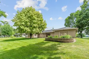 719 Park Ave, Hamburg, MN 55339 - Photo 8
