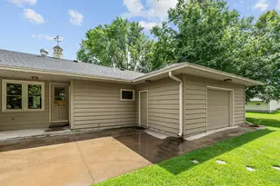 719 Park Ave, Hamburg, MN 55339 - Photo 10