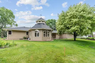 719 Park Ave, Hamburg, MN 55339 - Photo 14