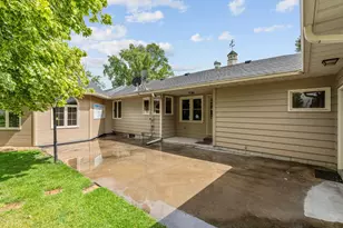 719 Park Ave, Hamburg, MN 55339 - Photo 8