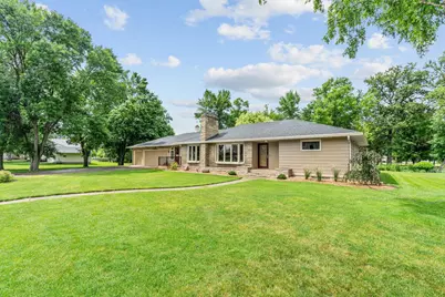 719 Park Avenue, Hamburg, MN 55339 - Photo 2