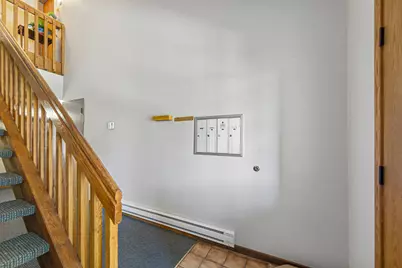 7250 Hunters Run, Eden Prairie, MN 55346 - Photo 6