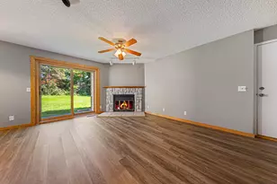 7250 Hunters Run, Eden Prairie, MN 55346 - Photo 10