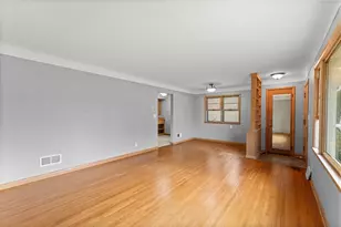 238 MacArthur St W, South Saint Paul, MN 55075 - Photo 6