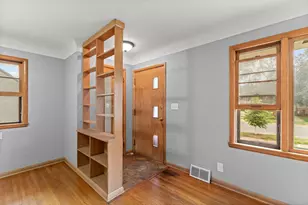 238 MacArthur St W, South Saint Paul, MN 55075 - Photo 6