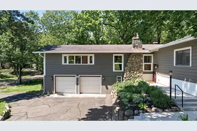 12020 Mayflower Circle, Minnetonka, MN 55305 - Photo 4