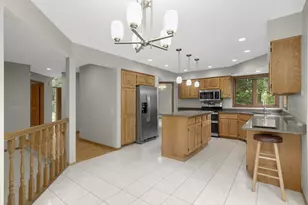1381 Interlachen Dr, Eagan, MN 55123 - Photo 18