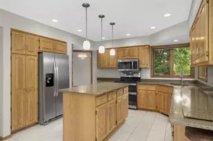 1381 Interlachen Dr, Eagan, MN 55123 - Photo 14