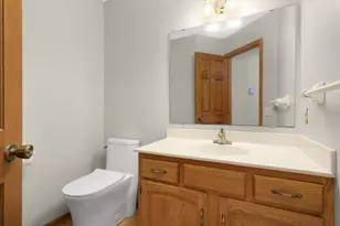 1381 Interlachen Dr, Eagan, MN 55123 - Photo 24