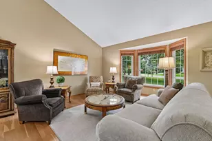 6601 Arlington Ct, Chanhassen, MN 55317 - Photo 2
