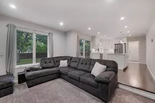 5262 Oxbow Ct, Champlin, MN 55316 - Photo 8