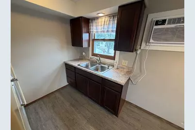 706 1st Street S #North, Willmar, MN 56201 - Photo 2