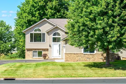 2827 18th Avenue E, Shakopee, MN 55379 - Photo 2