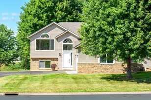 2827 18th Ave E, Shakopee, MN 55379 - Photo 2