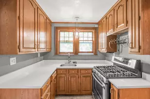 2657 Zenith Ave N, Robbinsdale, MN 55422 - Photo 10