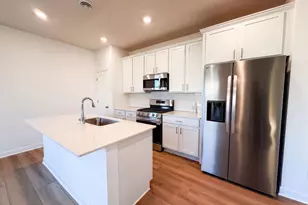 10773 Hemingway Ave S, Cottage Grove, MN 55016 - Photo 2