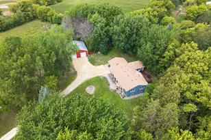 26250 Ipava Ave, Lakeville, MN 55044 - Photo 2