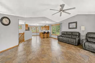 3931 Birmingham Ln NW, Rochester, MN 55901 - Photo 4