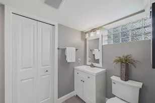 1751 Berkeley Ave, Saint Paul, MN 55105 - Photo 22