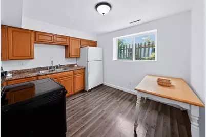 318 Baker Street E, Saint Paul, MN 55107 - Photo 4