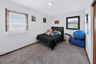 318 Baker St E, Saint Paul, MN 55107 - Photo 14