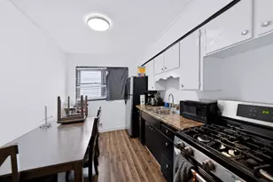 318 Baker St E, Saint Paul, MN 55107 - Photo 10