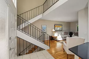 1182 St Clair Ave, Saint Paul, MN 55105 - Photo 2
