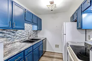 2310 Benson Ave, Saint Paul, MN 55116 - Photo 12