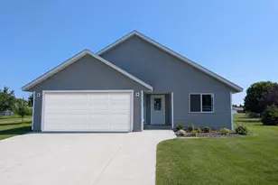601 W 7th Ave, Osakis, MN 56360 - Photo 1