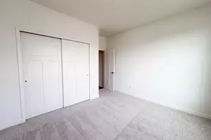 851 Londonderry Ln NW, Rochester, MN 55901 - Photo 8