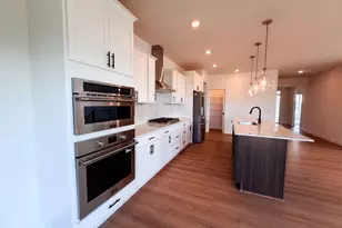 851 Londonderry Ln NW, Rochester, MN 55901 - Photo 20