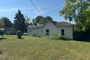 202 NW Brown St, Verndale, MN 56481 - Photo 2