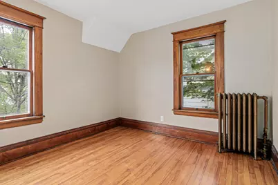 1070 Minnehaha Avenue E, Saint Paul, MN 55106 - Photo 6