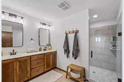 9161 River Rock Drive N, Chanhassen, MN 55317 - Photo 34