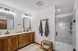 9161 River Rock Dr N, Chanhassen, MN 55317 - Photo 34
