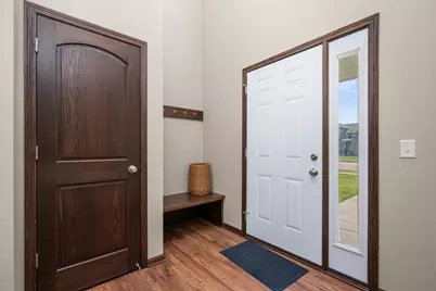 370 29th Avenue SE, Saint Cloud, MN 56304 - Photo 2