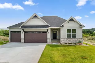 1256 Hadley Hills Dr NE, Rochester, MN 55906 - Photo 2