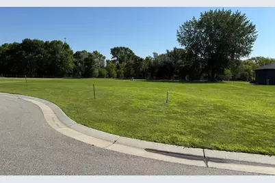 206 19th Street Circle NE, Barnesville, MN 56514 - Photo 2