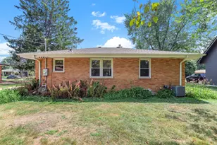 785 Grandview Ave W, Roseville, MN 55113 - Photo 32